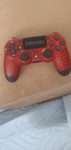 PS4 AVEC MANETTE ET 3 JEUX DISQUE - 2