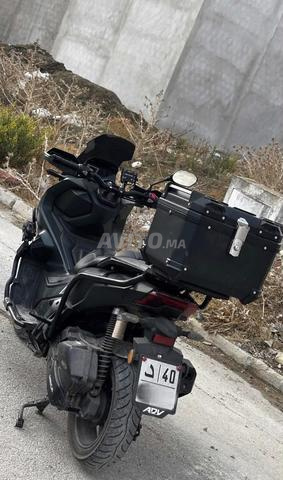 Honda ADV160i - 2