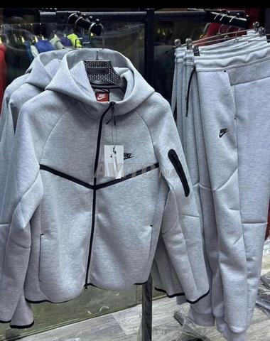 T-shirt Tech Fleece original taille M