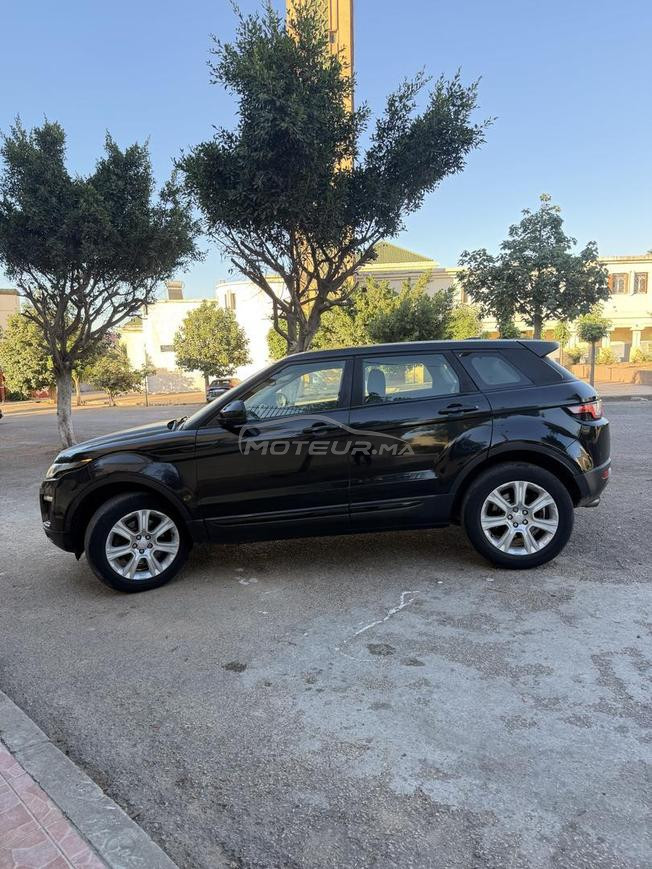 Range Rover évoque 