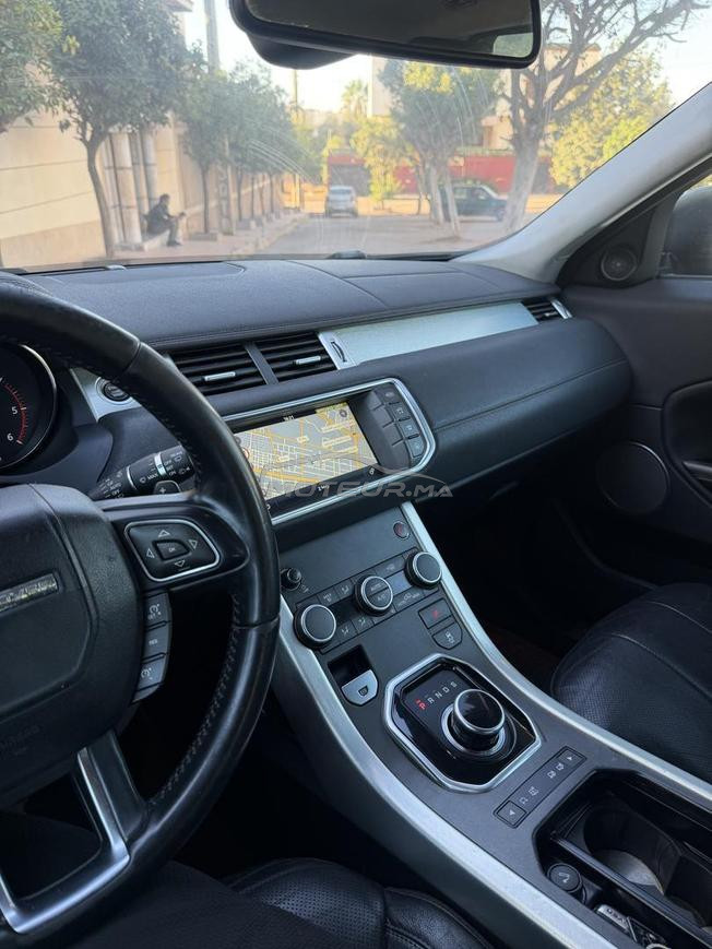 Range Rover évoque 
