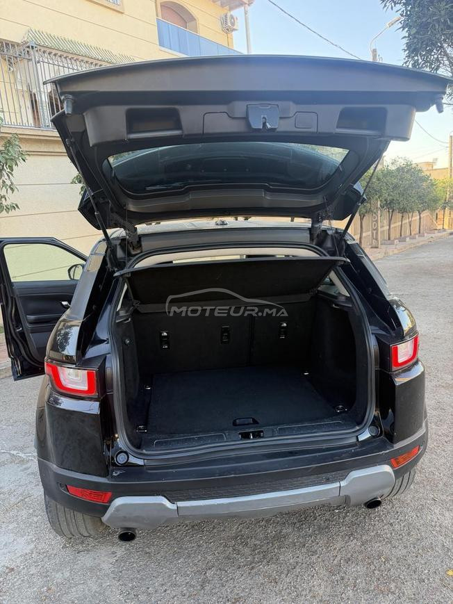 Range Rover évoque 