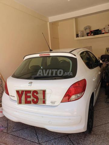 Peugeot 207 Diesel Manuelle 2010 à Khouribga - 2