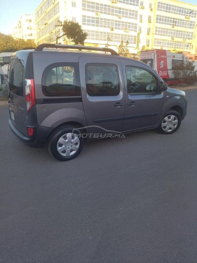 voiture Renault Kangoo 