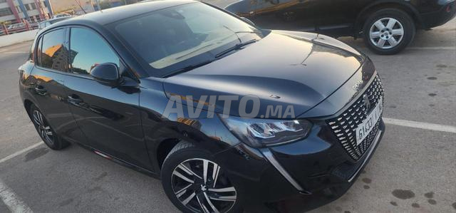 Peugeot 208 Diesel Manuelle 2022 à Salé - 2