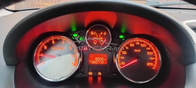 Peugeot 206 Essence Manuelle 2010 à Casablanca