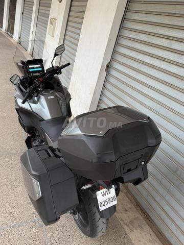 هوندا NT 1100