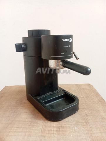 Machine à café et mousseur à lait - 2