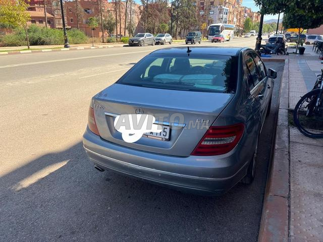 Mercedes-Benz 220 Diesel Automatique 2011 - 2