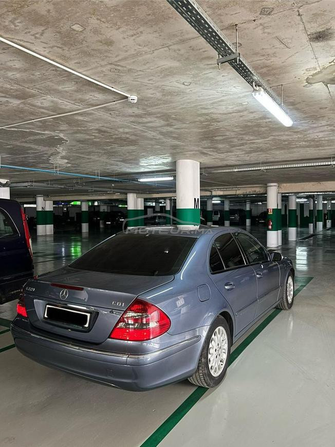 Mercedes Benz E220 