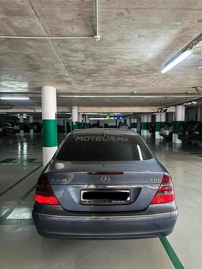 Mercedes Benz E220 