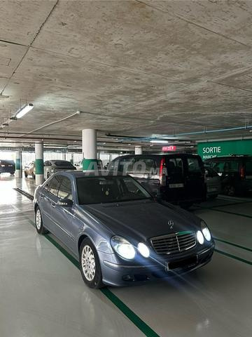 Mercedes E220 - 2