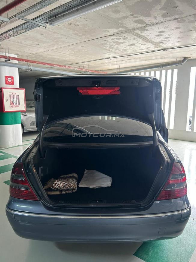 Mercedes E220 