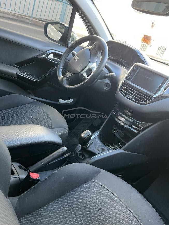 🚗 À VENDRE PEUGEOT 208 – ANNÉE 2019
