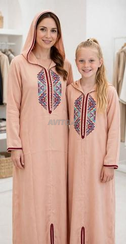Djellaba avec broderie "Gherza" pour mère et fille - 2