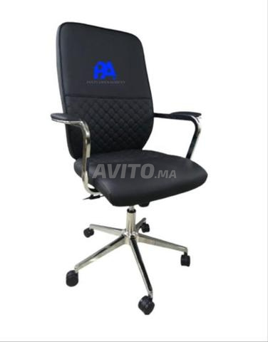 Chaise professionnelle de haute qualité en similicuir - 2