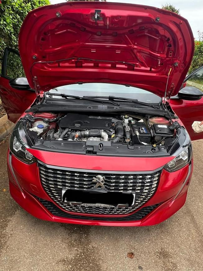 Peugeot 208 Diesel Manuelle 2022 à Salé