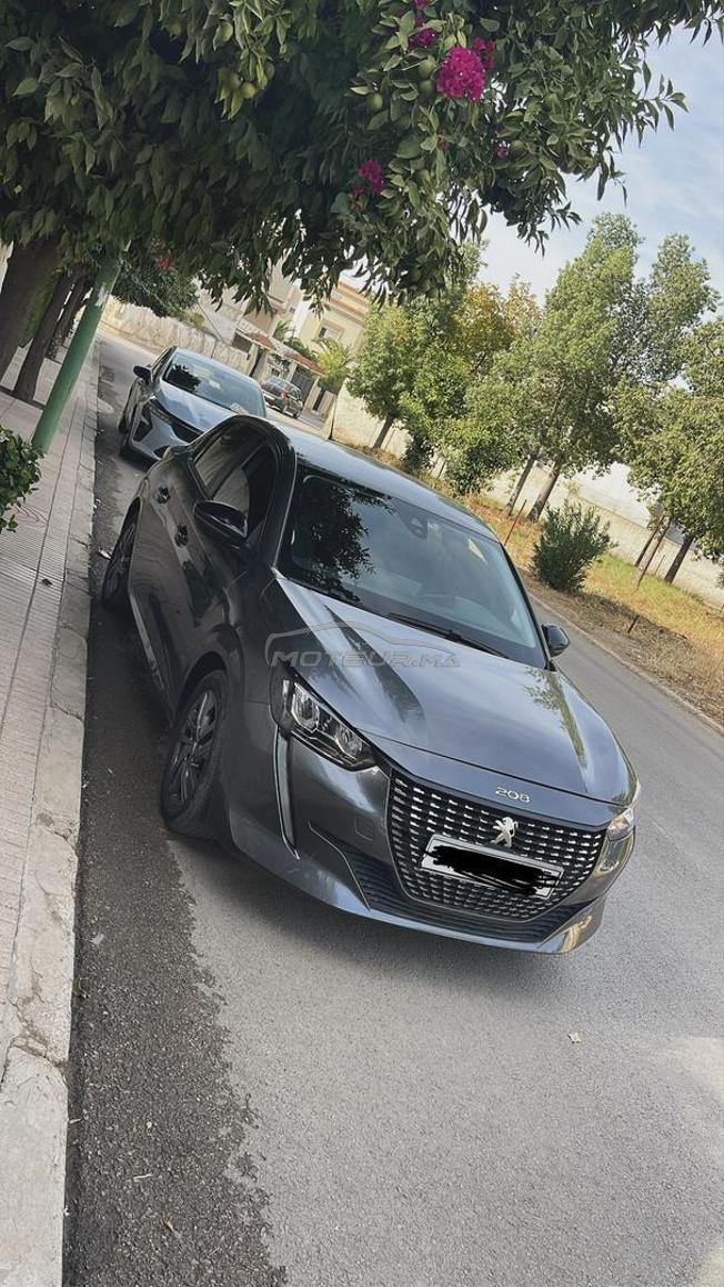 Peugeot 208 très bon état 1er main  Model 2022