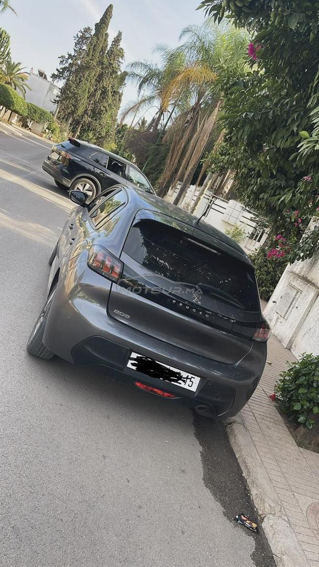 Peugeot 208 très bon état 1er main  Model 2022
