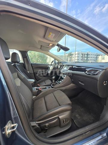 Opel Astra Diesel Manuelle 2017 à Temara - 2