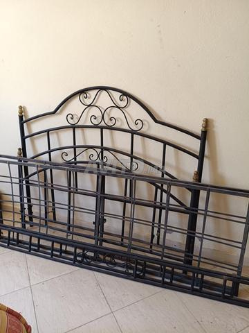 Meuble de fer forgé à vendre