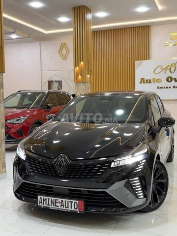 Renault Clio Diesel Manuelle 2024 à Oujda - 2