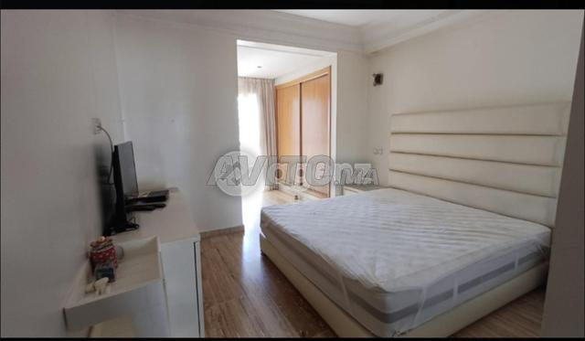 Chambre à coucher avec matelas - 2