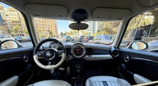 MINI Cooper 2014 – Pack (YOURS) Série spéciale
