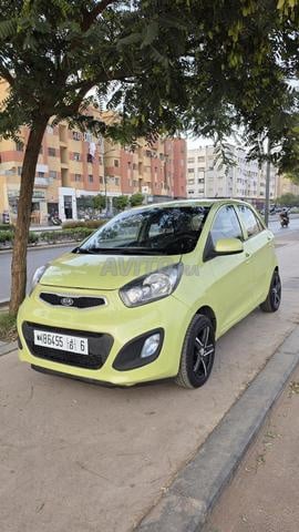 Kia Picanto 2012, 350 Dhs de taxe - 2