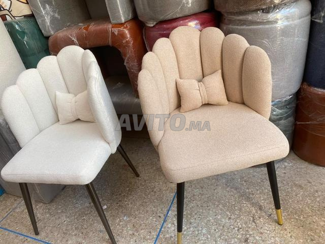 Chaise moderne et élégante - 2