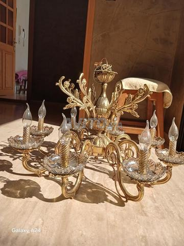 Ancien lustre en bronze, Triya, 8 lampes lumineuses