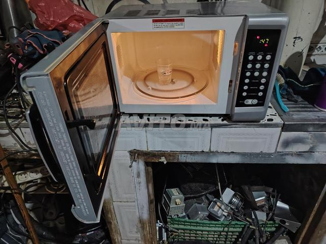 Micro-onde Whirlpool tactile - 2