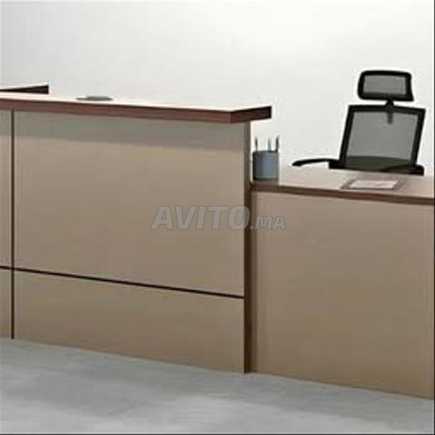 Comptoir d'accueil moderne et élégant pour bureaux et entreprises - 2