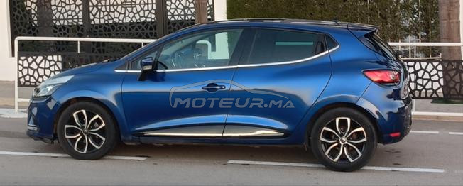 voiture est en très bon état à vendre 