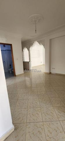 Appartement vide à louer en face masjid bilal