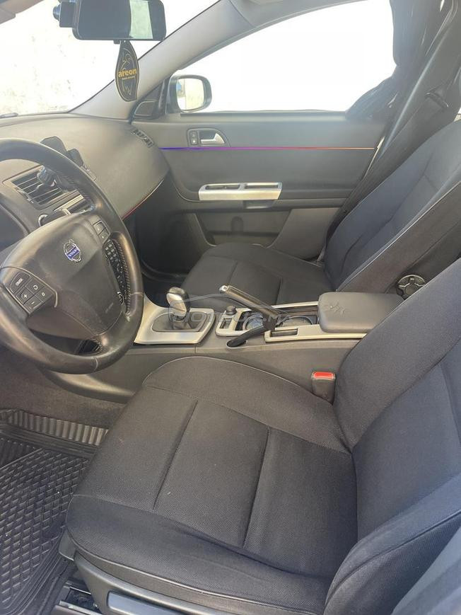 Volvo s40 model 2009 6 choval touts options 
