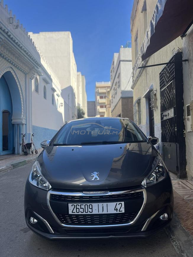 PEUGET 208
