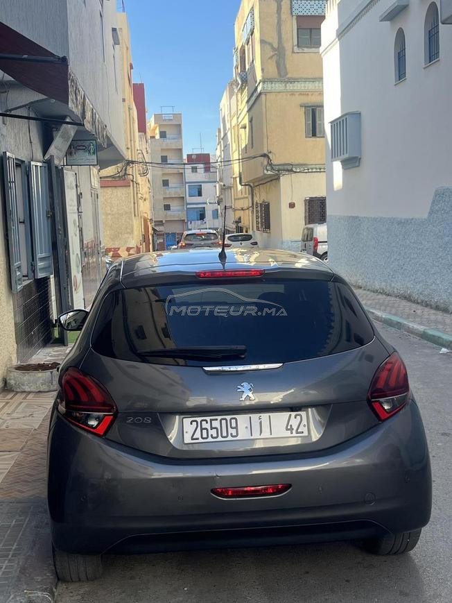 PEUGET 208