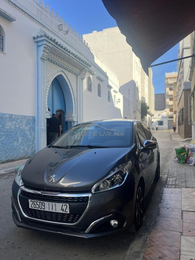 PEUGET 208