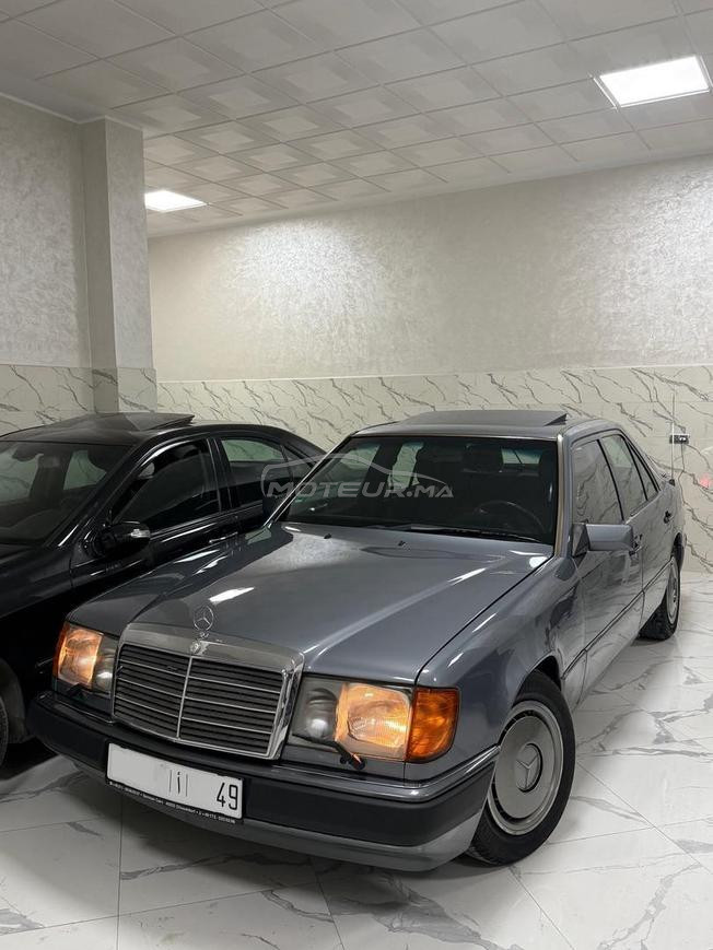 MERCEDES BENZ W124 200D 
