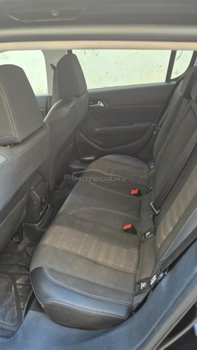  Peugeot 308 modèle 2020 en excellent état 
