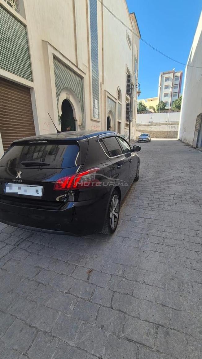  Peugeot 308 modèle 2020 en excellent état 