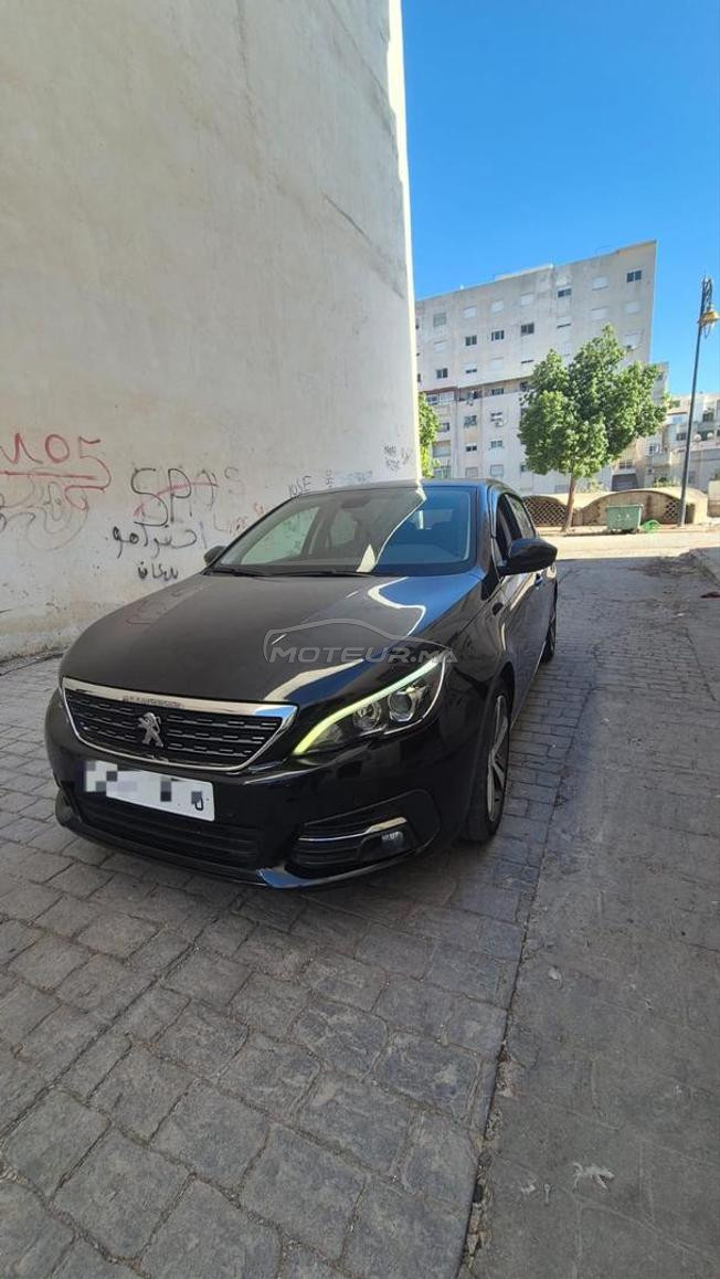  Peugeot 308 modèle 2020 en excellent état 