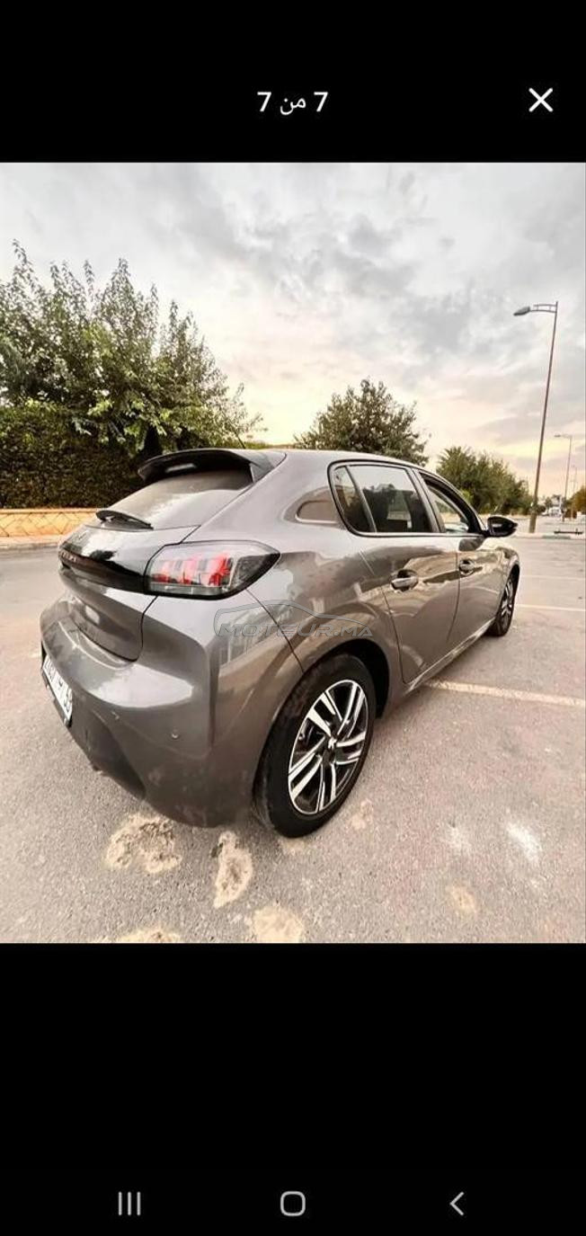 Peugeot 208 model 2023 