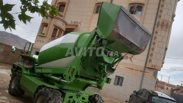 camion toupie à béton - 2