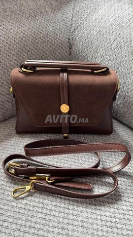 Petit sac à main de couleur marron, beau et élégant, parfait - 2