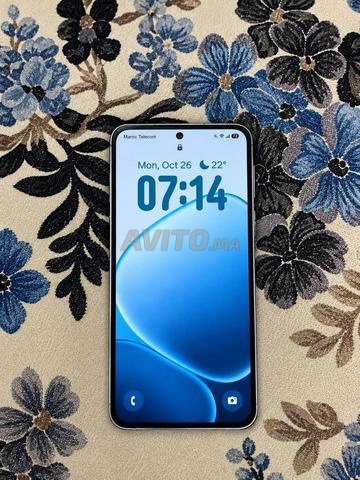 Samsung Galaxy S22 Blanc 256Go - 2