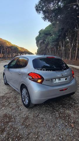 Peugeot 208 - 2