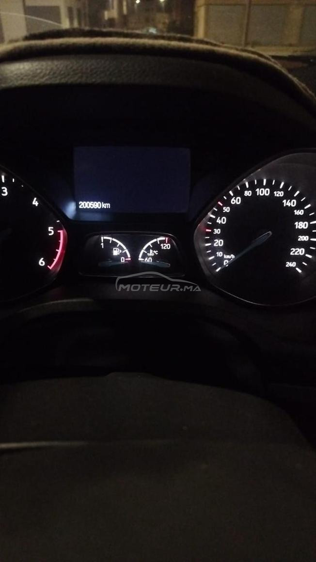 ford kuga mazal n9iya