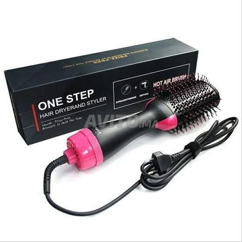 Brosse à cheveux chauffante, séchoir et coiffant OneStep 3en1 - 2